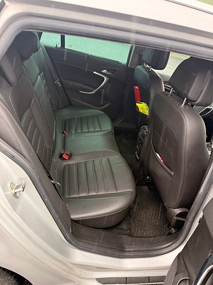 Opel Insignia 2 of 9
