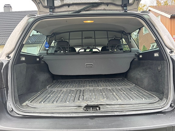 Volvo XC70 28 of 30