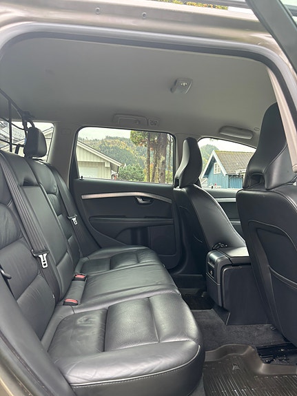 Volvo XC70 26 of 30