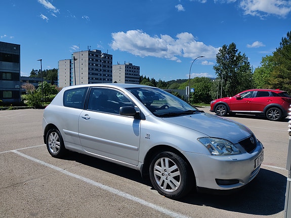 Toyota Corolla 2 of 23