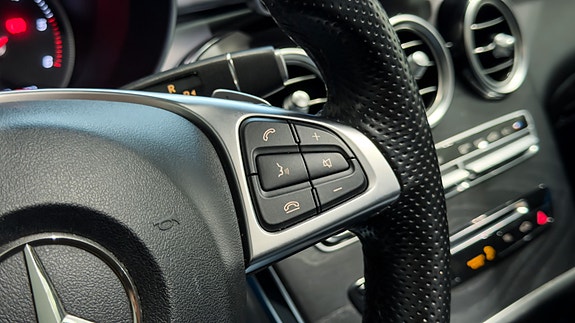 Mercedes-Benz GLC220 d 23 of 30