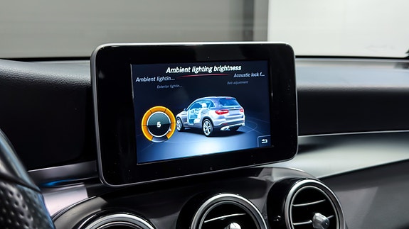 Mercedes-Benz GLC220 d 29 of 30