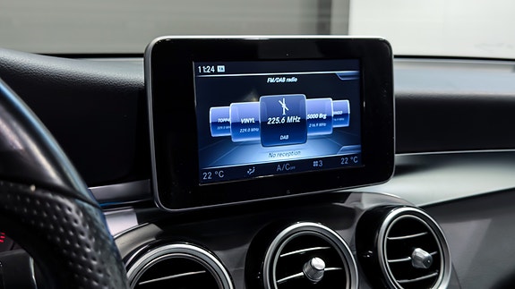 Mercedes-Benz GLC220 d 26 of 30