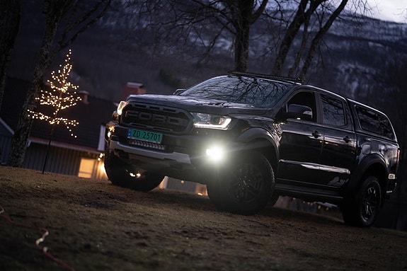 Ford Ranger Raptor 2 of 26