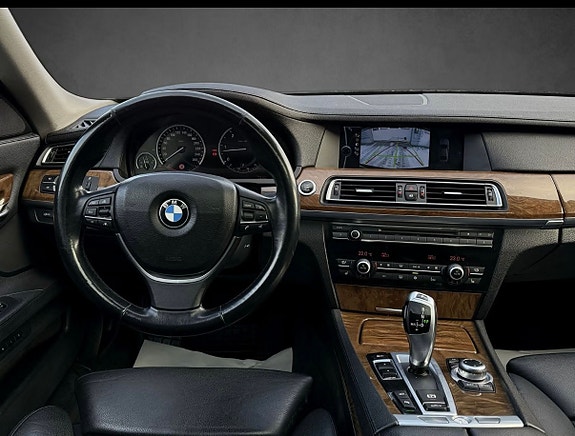 BMW 730d 10 of 12