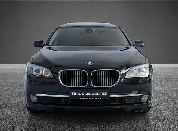 BMW 730d 4 of 12