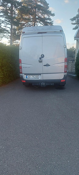 Mercedes-Benz 318 2 of 22