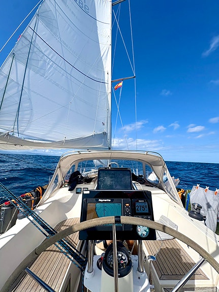 Hanse 371 – omfattende oppgradert og utrustet for havseilas (NB: i Karibien) 4 of 30