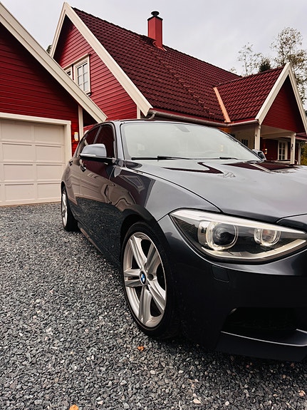 BMW 116i 3 of 30