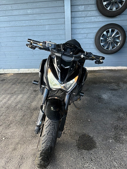 Kawasaki Z 800 4 of 17