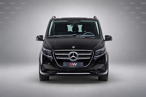 Mercedes-Benz EQV300 6 of 22