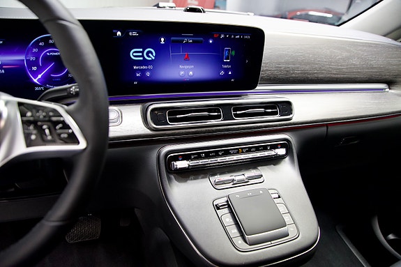 Mercedes-Benz EQV300 18 of 22