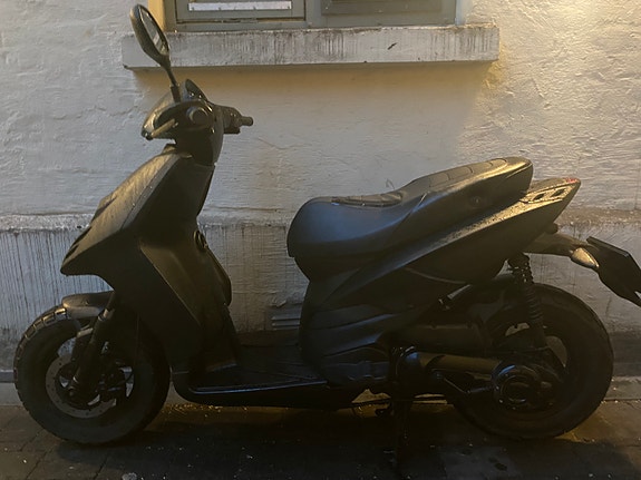 Piaggio Typhon 50 3 of 7