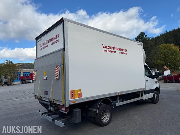 Mercedes-Benz Sprinter 7 of 30