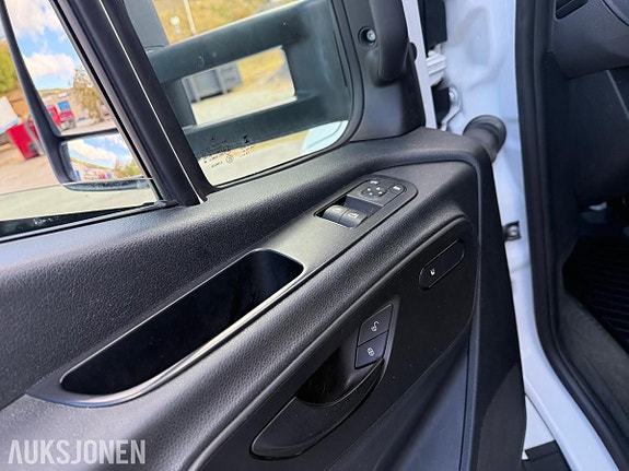 Mercedes-Benz Sprinter 11 of 30