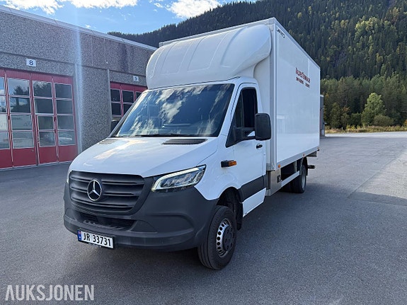 Mercedes-Benz Sprinter 2 of 30