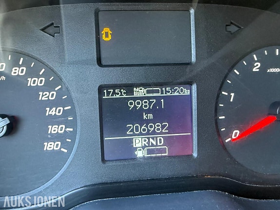 Mercedes-Benz Sprinter 17 of 30