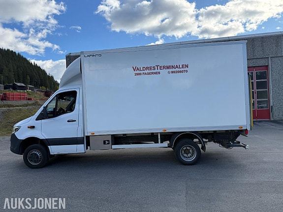 Mercedes-Benz Sprinter 10 of 30
