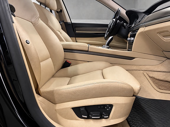 BMW 730d 24 of 30