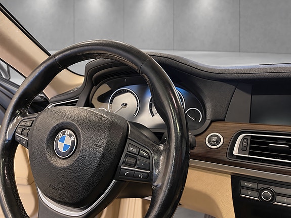 BMW 730d 15 of 30