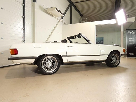 Mercedes-Benz SL 29 of 30