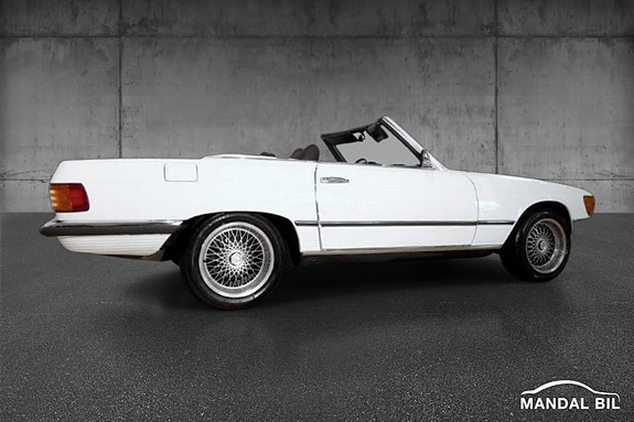 Mercedes-Benz SL 8 of 30