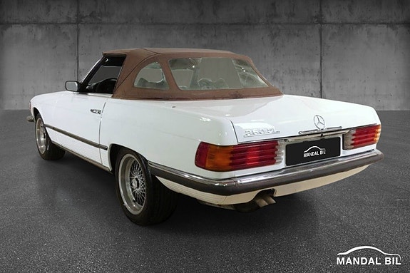 Mercedes-Benz SL 9 of 30
