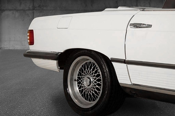 Mercedes-Benz SL 11 of 30