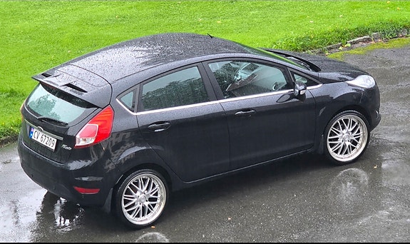Ford Fiesta 27 of 28
