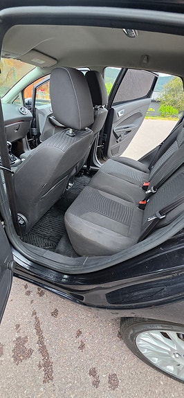 Ford Fiesta 19 of 28