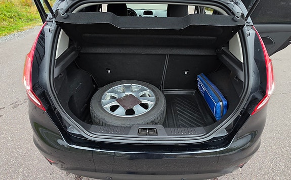 Ford Fiesta 20 of 28
