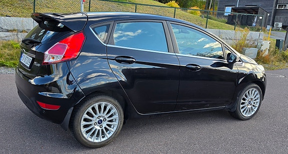 Ford Fiesta 8 of 28