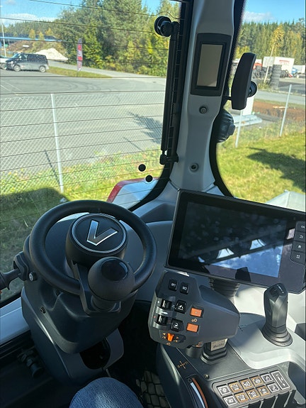 Valtra Q305 2025, kr 2 730 000,-