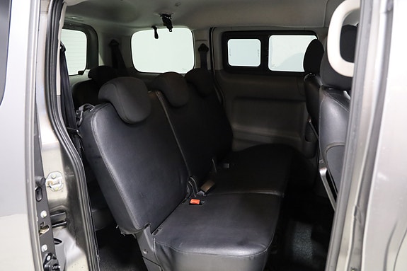Nissan e-NV200 11 of 13