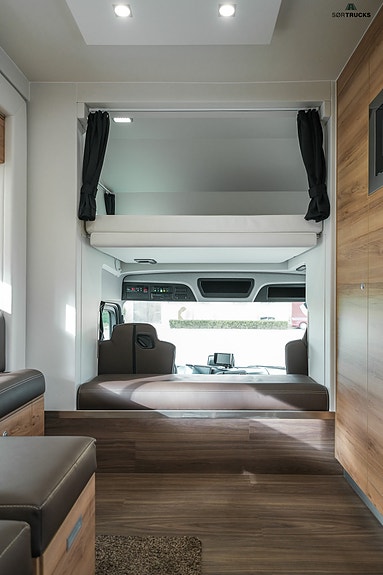 Mercedes-Benz KR Professional 5 hester 10 of 16