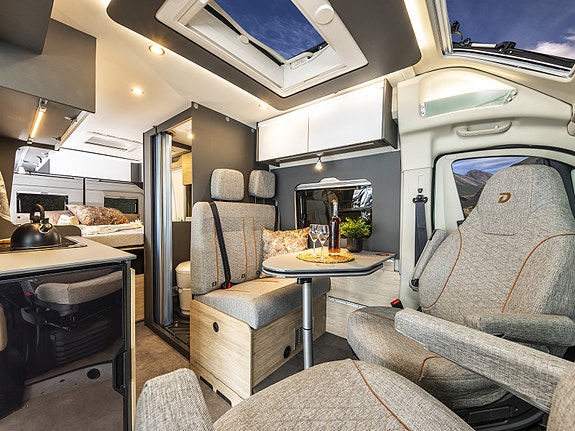 Dethleffs Globetrail 640 ES / Master Class CV ICONIC EDITION GREEN  Langsgående senger, elektrisk p-brems, kompr. kjøleskap, 90 l drivstofftank, isolert gråvannstank ++ 6 of 30