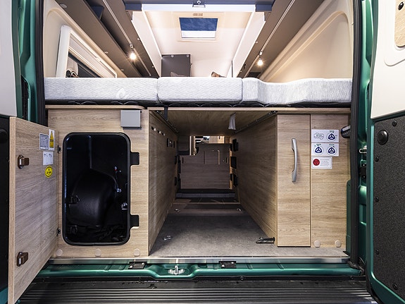 Dethleffs Globetrail 640 ES / Master Class CV ICONIC EDITION BLUE  Langsgående senger, elektrisk p-brems, kompr. kjøleskap, 90 l drivstofftank, isolert gråvannstank ++ 23 of 30