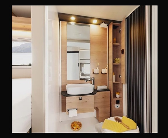 Dethleffs Globebus Camp Active T 4 - inkl. Master Class med adaptiv cruisekont., førerassistenter, langsgående senger, diesel varmluftsvarme. 15 of 27