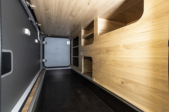 Dethleffs Globebus Camp Active T 4 - inkl. Master Class med adaptiv cruisekont., førerassistenter, langsgående senger, diesel varmluftsvarme. 19 of 27