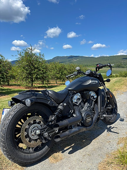 INDIAN Scout Bobber 27 of 27