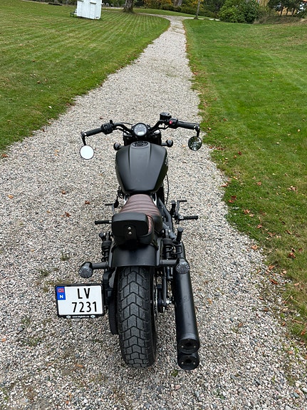 INDIAN Scout Bobber 6 of 27