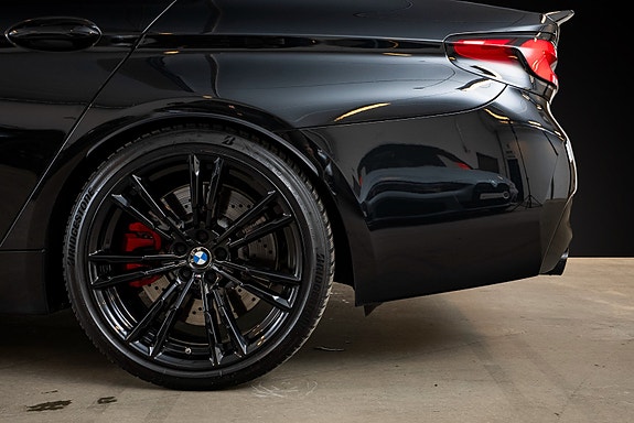 BMW M5 6 of 26