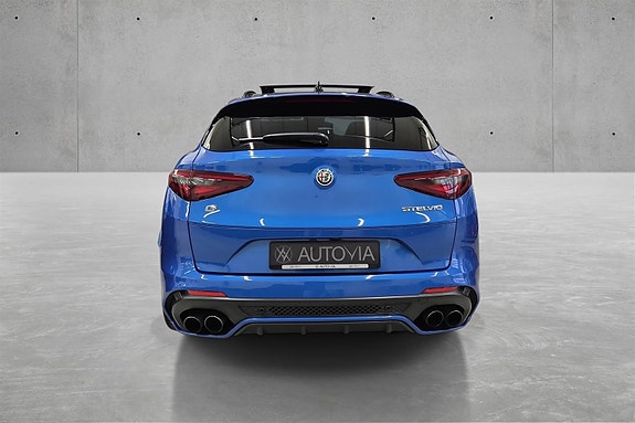 Alfa Romeo Stelvio Quadrifoglio 6 of 30
