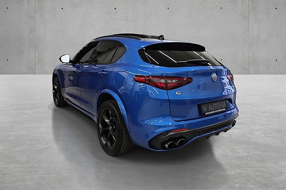 Alfa Romeo Stelvio Quadrifoglio 7 of 30