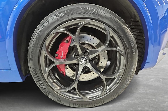 Alfa Romeo Stelvio Quadrifoglio 9 of 30