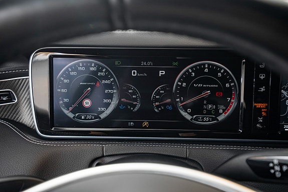 Mercedes-Benz S63 13 of 26