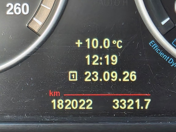 BMW 525d 27 of 30