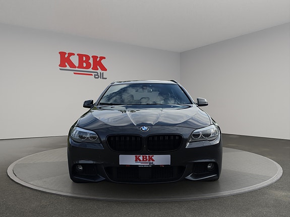 BMW 525d 2 of 30
