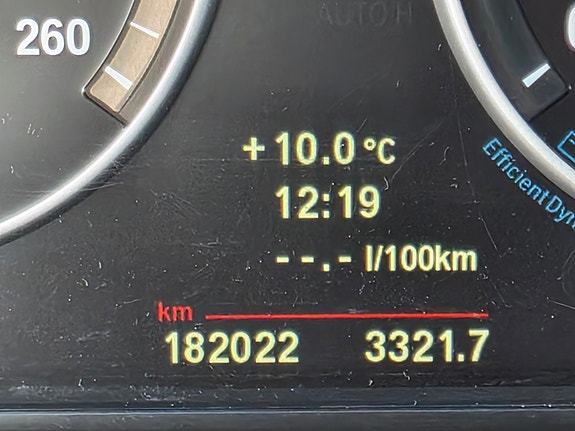 BMW 525d 26 of 30