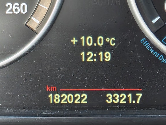 BMW 525d 28 of 30